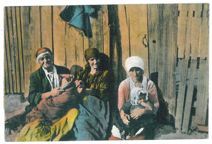 3672 - ETHNIC Gypsy women - old postcard - used - 1918