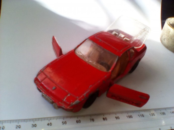 bnk jc Corgi Porsche 924 1/36