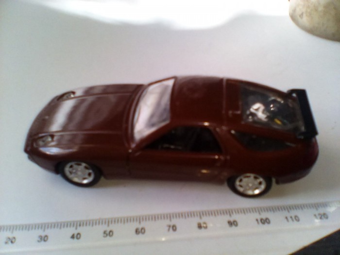 bnk jc Solido Porsche 928 GT 1/43