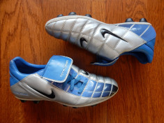 Crampoane fotbal Nike Totalissimo, talpa Veratract; marime 43 (27.5 cm talpic) foto