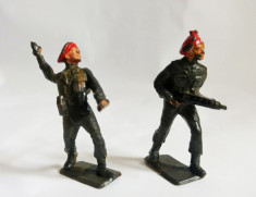 2 Figurine soldati armata razboi, pictati manual, deosebiti, 7 cm, plastic foto