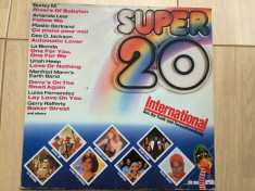 Super 20 International hits disc vinyl lp muzica pop rock disco compilatie vest foto