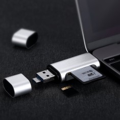 CARD READER USB-A, Micro USB, Type-c. Card Reader TF/ SD Cards OTG foto