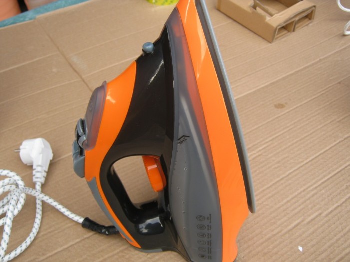 Fier de calcat Cleanmaxx, talpa nano-ceramica 2600w foto mare Fier de calcat Cleanmaxx, talpa nano-ceramica 2600w foto mare