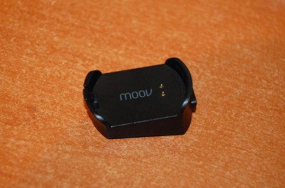 Alimentator Moov - Smart Multi-Sport Fitness Coach &amp;amp; Tracker - dock foto