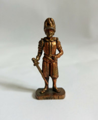 Figurina Kinder metal, soldat gardian Swiss 1 K 96 n 74, garda elvetiana, 4 cm foto