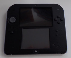 Consola Nintendo 2DS negru cu albastru stare foarte buna dar cu ecranul spart foto