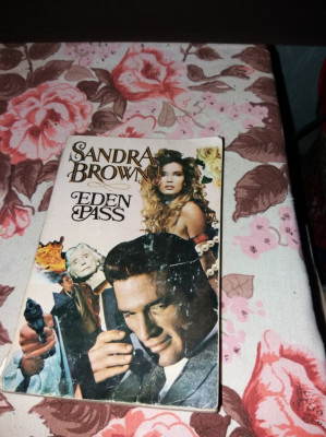 SANDRA BROWN EDEN PASS/TD foto
