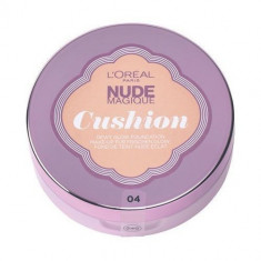 Fond de ten fluid iluminator L&amp;#039;Oreal Paris Nude Magique Cushion cu efect de prospetime, 04 Rose Vanilla foto