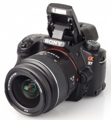 Aparat foto DSLR Sony Alpha SLT-A37 16.1MP Negru + 2 obiective, geanta foto