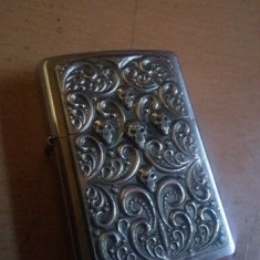 bricheta vintage originala Zippo,bricheta cu cranii omenesti de colectie,