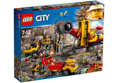 LEGO City - Mining Amplasamentul minerilor experti 60188 foto