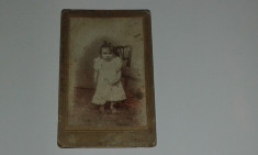Fotografie fetita - Fotograf ALBERT BOGA, CARACAL, pe carton - dim.105 X 70 mm foto