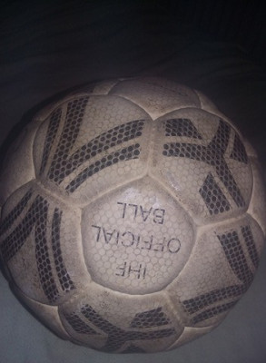 Minge Volei Molten,minge veche de volei OFFICIAL BALL,patina superba,T.gratuit foto