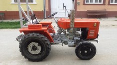 Tractor YTO DFH 180 cu remorca plug si grapa foto