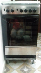 Aragaz de inox marca Indesit - second hand foto