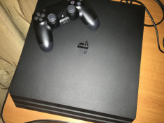 PlayStation 4 PRO + FIFA 18 foto