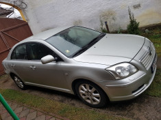 Toyota Avensis foto