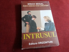 ERICH SEGAL - INTRUSUL foto