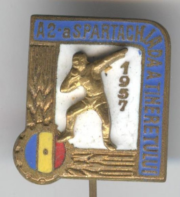 1957 A 2a Spartachiada a tineretului - Insigna sport Romania foto