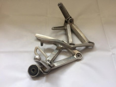 Scarite pasager - pillion pegs Yamaha FZS600 1998/1999 foto