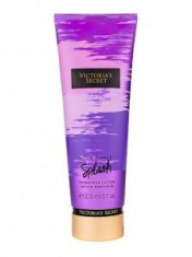 Lotiune de corp VICTORIA S SECRET Love Spell Splash 236 ml foto