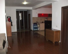 Inchiriez apartament 3 camere foto