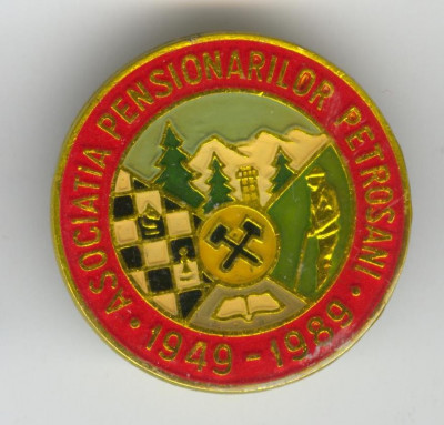 Asociatia Pensionarilor Mineri din Petrosani Insigna aniversara 1949-1989 foto