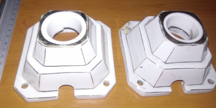 LOT 2 SUPORTURI POSTAMENT VECHI PENTRU LAMPI , CERAMICA / PORTELAN - INTERBELICE