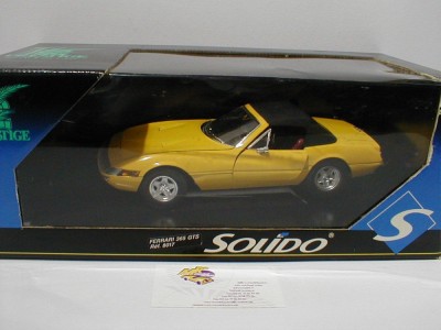 Macheta Ferrari 365 GTS 1969 - SOLIDO scara 1:18 foto