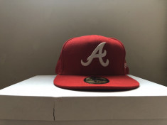 Sapca NEW ERA Atlanta Braves rosie marime 7 1/2 -59.6 cm foto