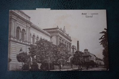 AKVDE18 - Carte postala - Vedere - Arad - Liceul foto