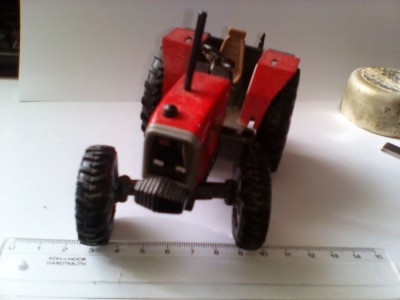 bnk jc ERTL - Massey Fegusson 3050 foto