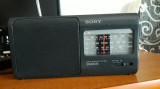 RADIO SONY ICF-780L - FM-MW-LW , FUNCTIONEAZA IN STARE FOARTE BUNA .