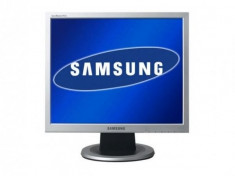 Monitor 19 inch LCD, Samsung SyncMaster 913N, Silver &amp;amp; Black, Picior Defect foto