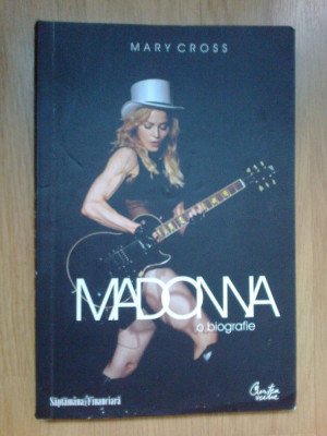 e4 Madonna. O Biografie - Mary Cross foto