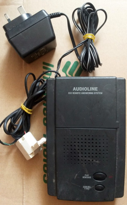 Robot telefonic AUDIOLINE 832 pentru microcaseta + alimentator