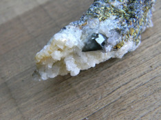 Specimen minerale - Cristal de SCHEELIT pe dolomit si calcopirita (C2) foto