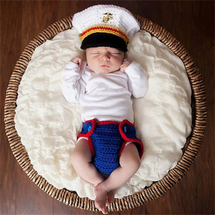 Costum bebelusi crosetat captain America/Marinar sedinte foto- botez