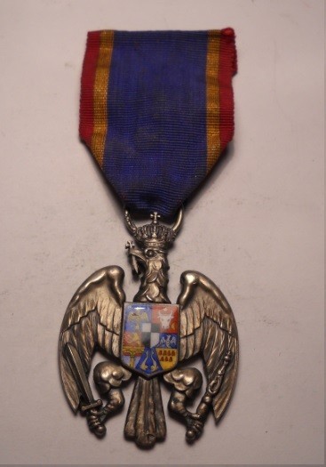 Ordinul Vulturul Parlamentar Cavaler de Argint Marcat RAR foto mare Ordinul Vulturul Parlamentar Cavaler de Argint Marcat RAR foto mare