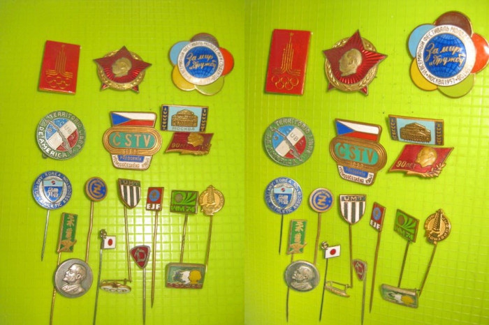 Set 18 Insigne socialiste URSS, Yugoslavia, Cuba, etc. Metal emailat, st. buna.