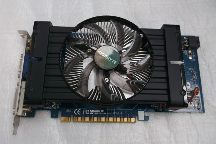 Placa video GIGABYTE GeForce GTX 550 Ti 1GB GDDR5 192-bit HDMI foto mare Placa video GIGABYTE GeForce GTX 550 Ti 1GB GDDR5 192-bit HDMI foto mare