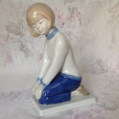 Figurina / bibelou din portelan fin , vintage -