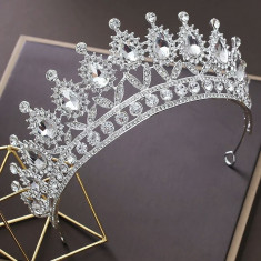 Diadema,tiara argintie cu cristale+cadou cercei foto