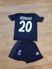 SET ECHIPAMENT COPII 4-15 ANI ASENSIO REAL MADRID 2018-2019 foto