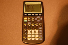 Calculator Stiintific Texas Instruments TI-83 PLUS foto