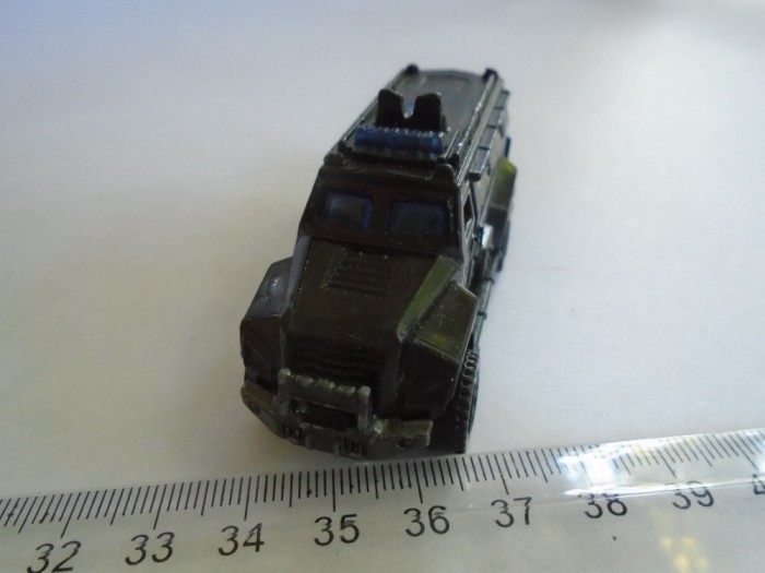 bnk jc Matchbox SWAT Truck