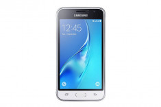 Smartphone Samsung Galaxy J1 2016 Dual SIM 8GB 3G White foto