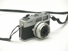 Canon Canonet 28 + blitz Canolite D foto