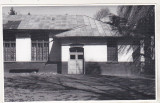 Bnk foto - Tecuci - Scoala Nr. 10 Dimitrie Sturdza curtea interioara - anii `80, Alb-Negru, Romania de la 1950, Cladiri